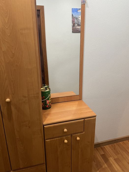 Меблі в передпокій