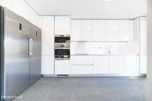 Apartamento T3 em condomínio fechado, com piscina e Box.