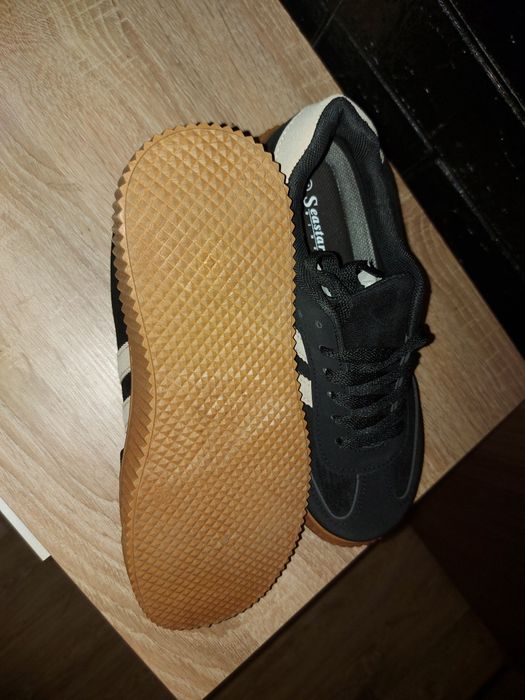 Buty sneakersy 39
