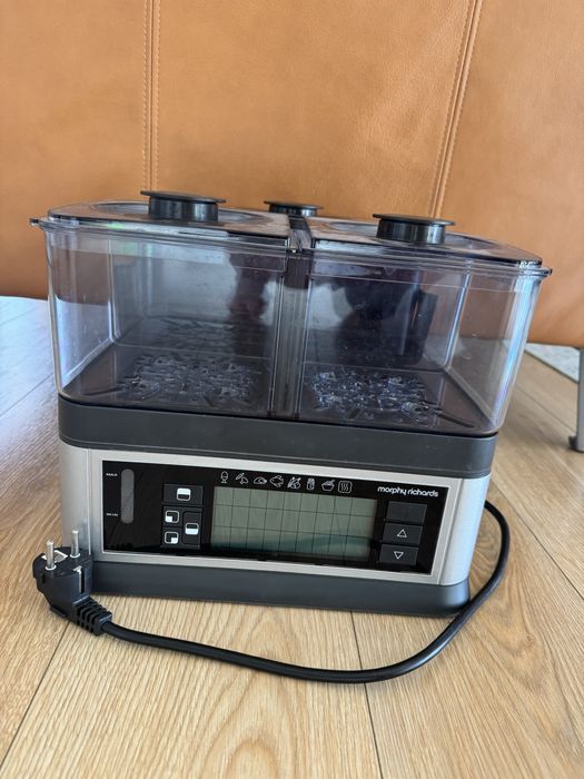 Parowar Morphy Richards stan super