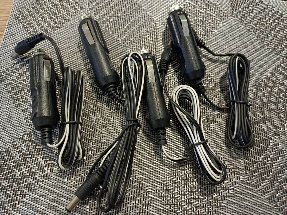 Автомобільний адаптер / штекер в прикурювач 12V - 5,5 мм