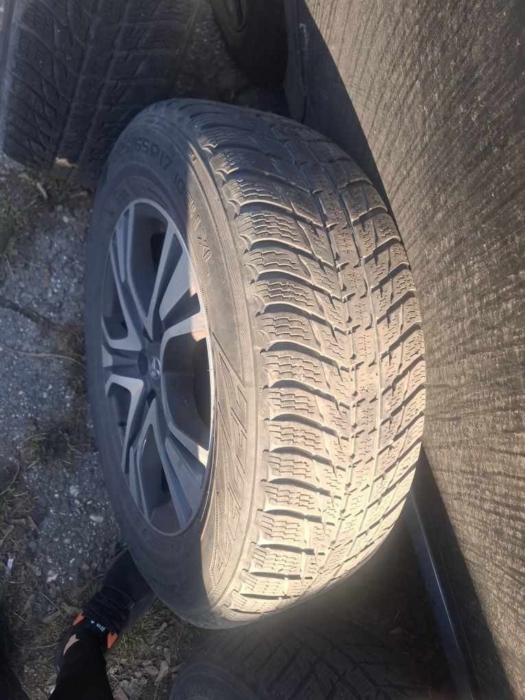 Toyota rav 4 felgi aluminiowe z oponami