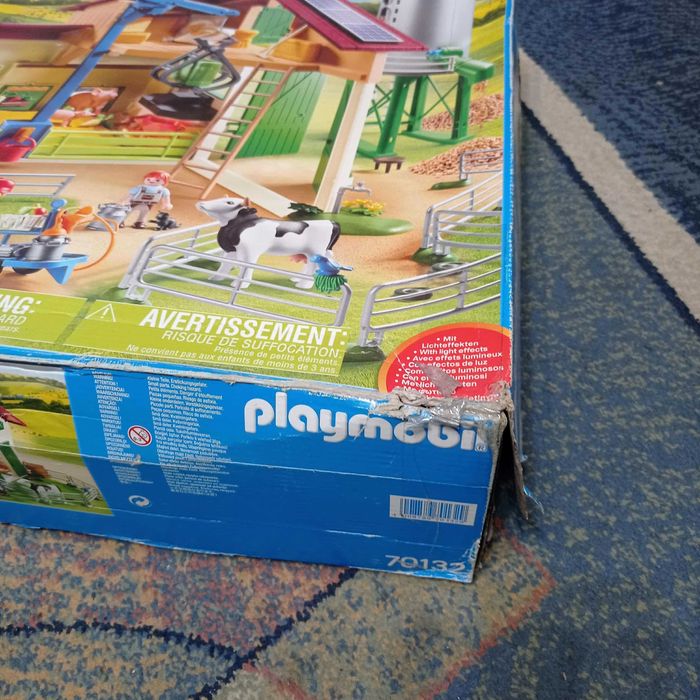 Duże gospodarstwo rolne z silosem Playmobil 70132