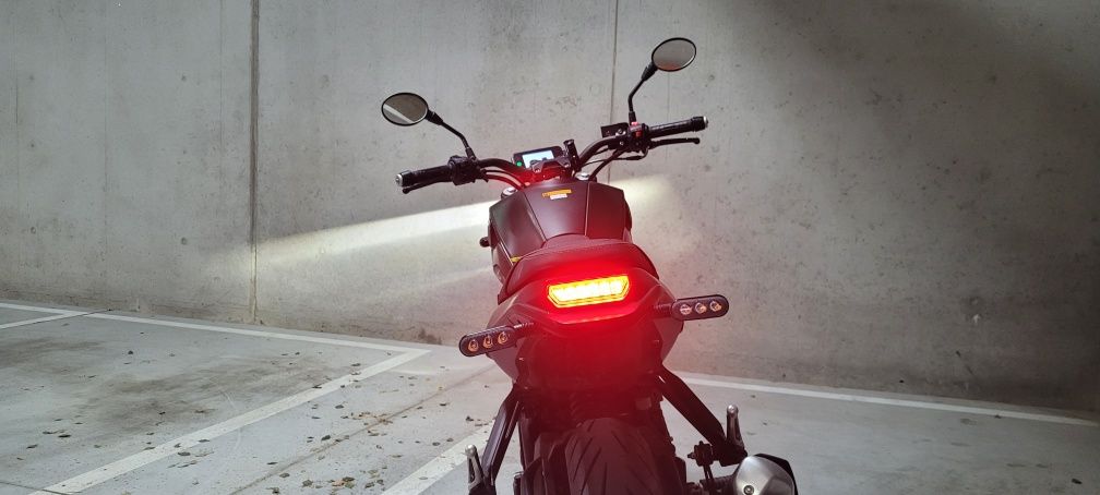 Benelli Leoncino 125