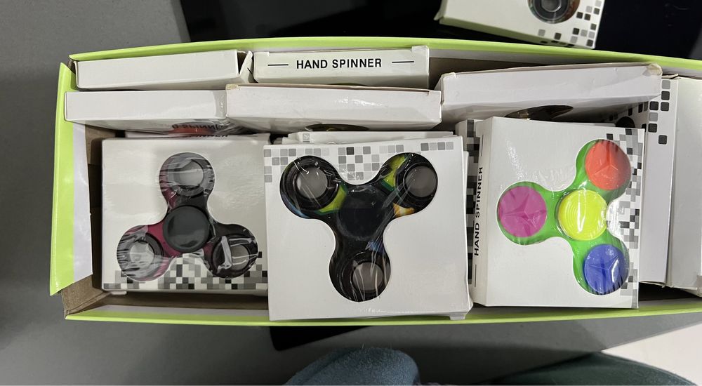 Spinners novos com caixa