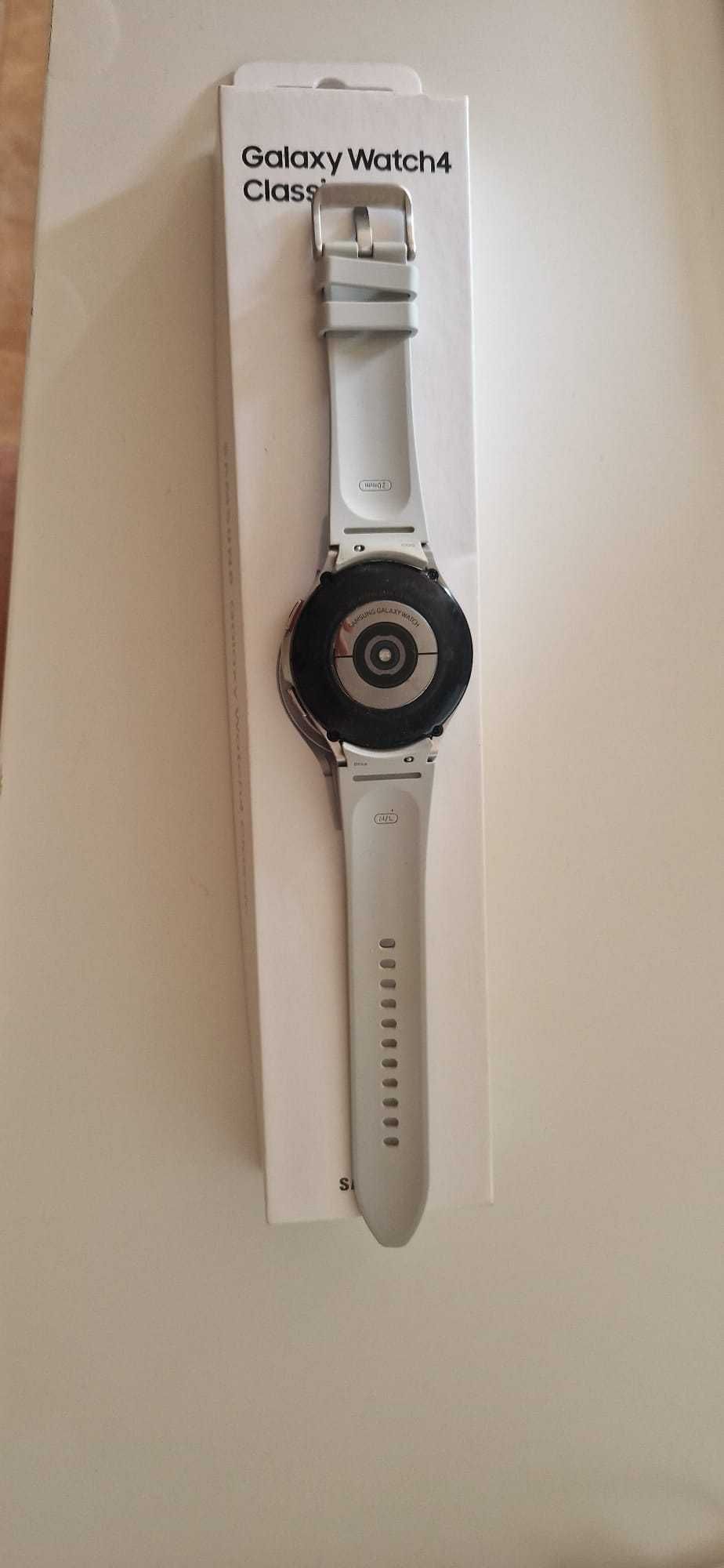 Samsung Galaxy Watch 4 - 46mm