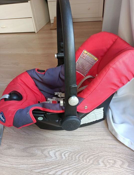 Chicco Fotelik nosidełko od 1kg  do 13kg