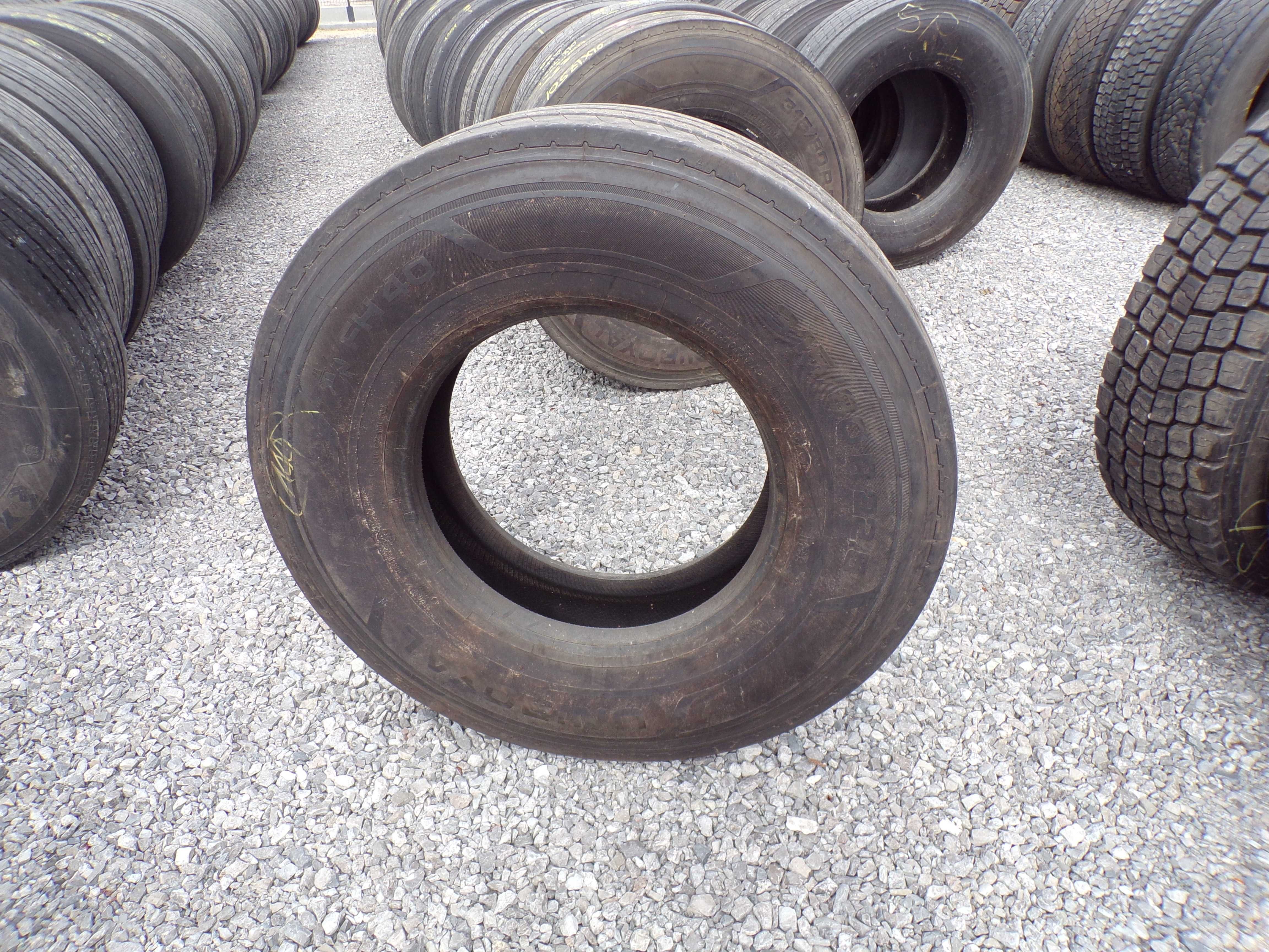 opona 315/80R22,5 UNIROYAL FH40 (800 netto)