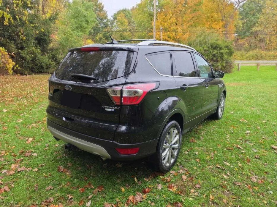 Ford Escape Titanium      2018