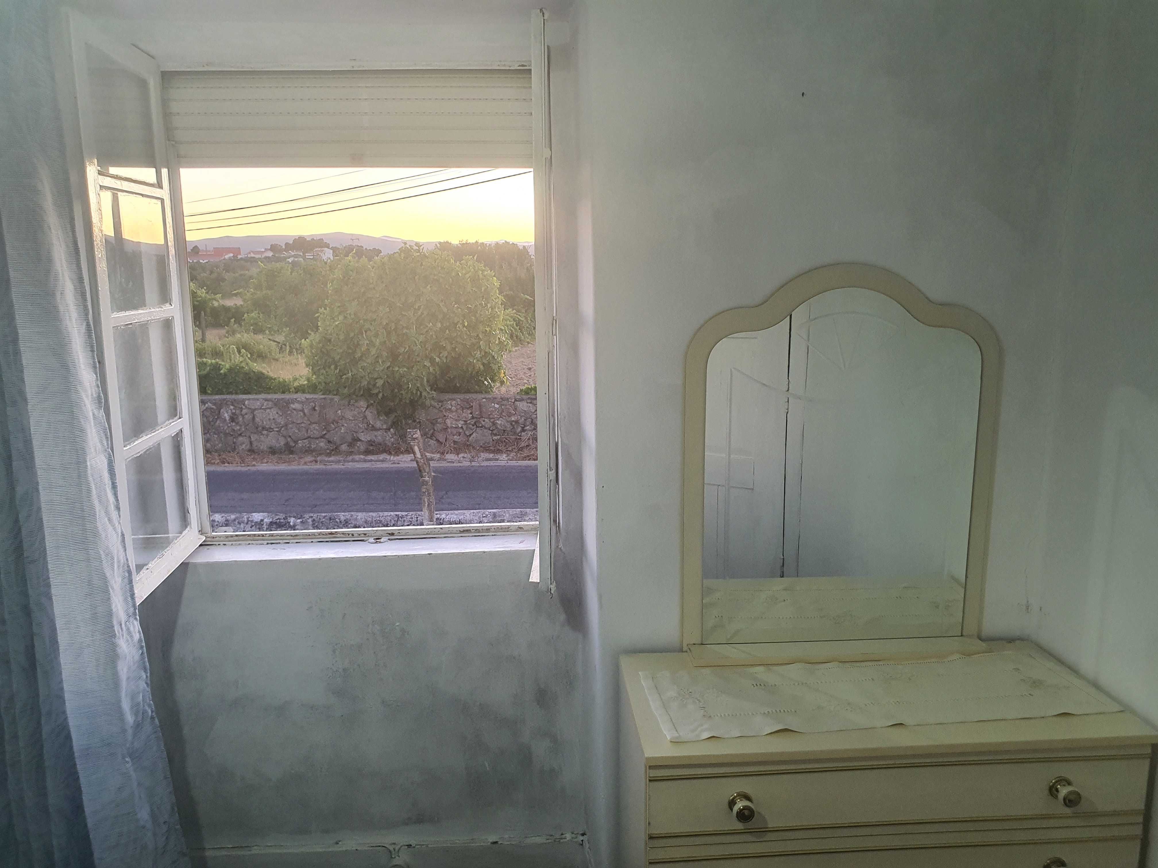 Quarto individual para homem com contrato