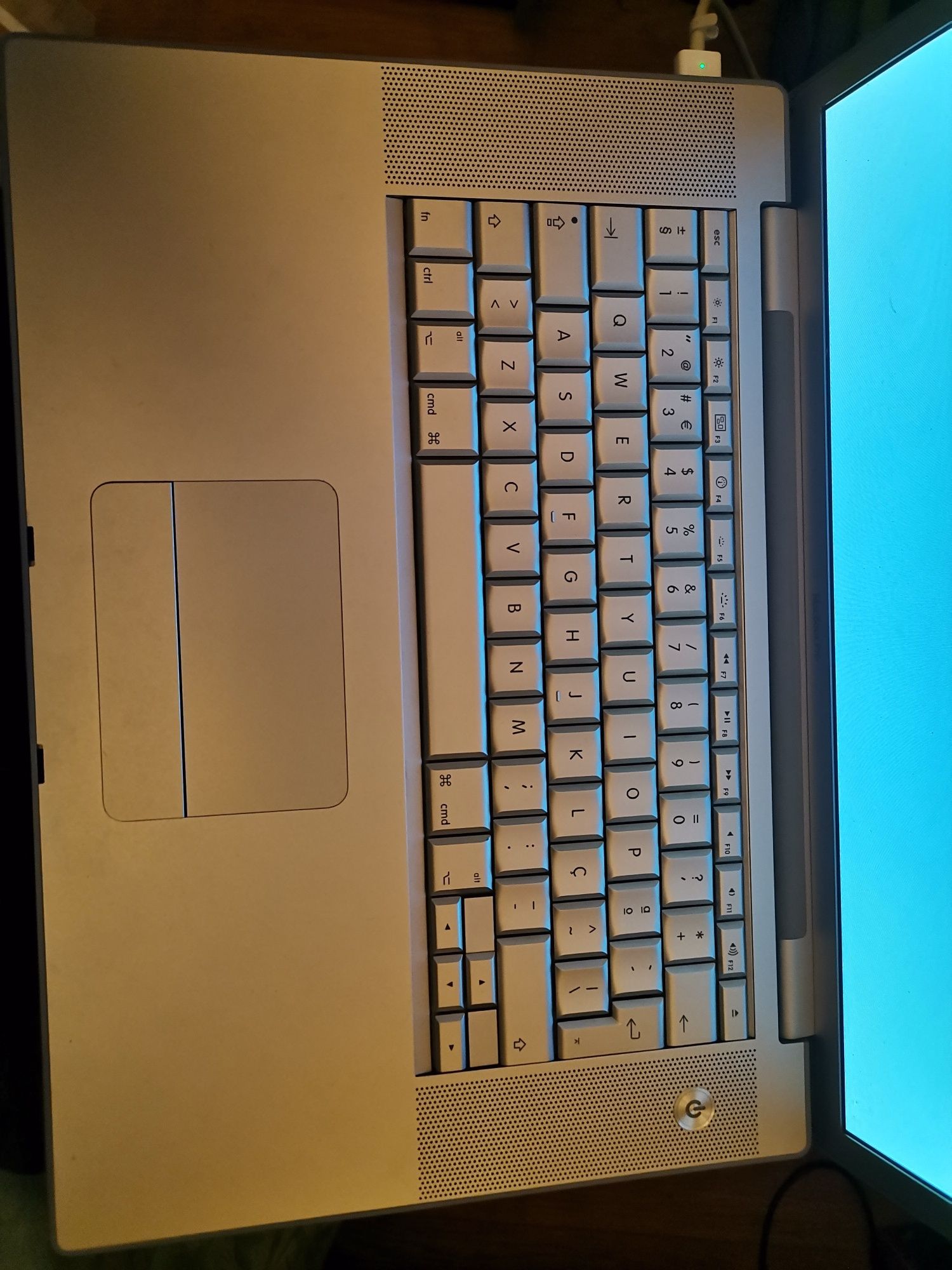 Portátil macbook a1260