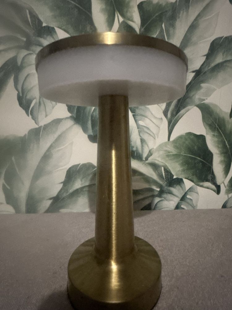 Lampka bezprzewodowa. Ladowana usb C DOTYKOWA zlota
