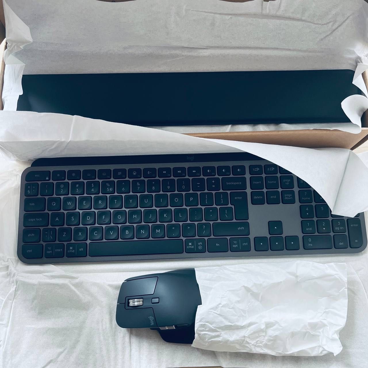 Nowy zestaw Logitech MX Keys Combo for Business Gen 2