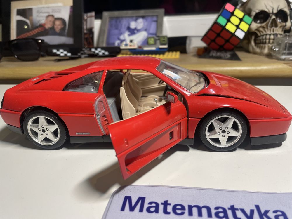 Model Ferrari duzy skala 1:18 metalowy 348 burago