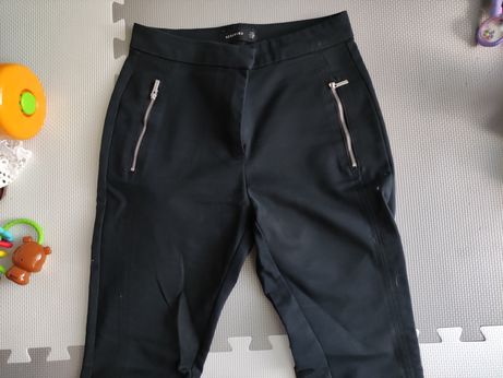 Czarne spodnie Reserved