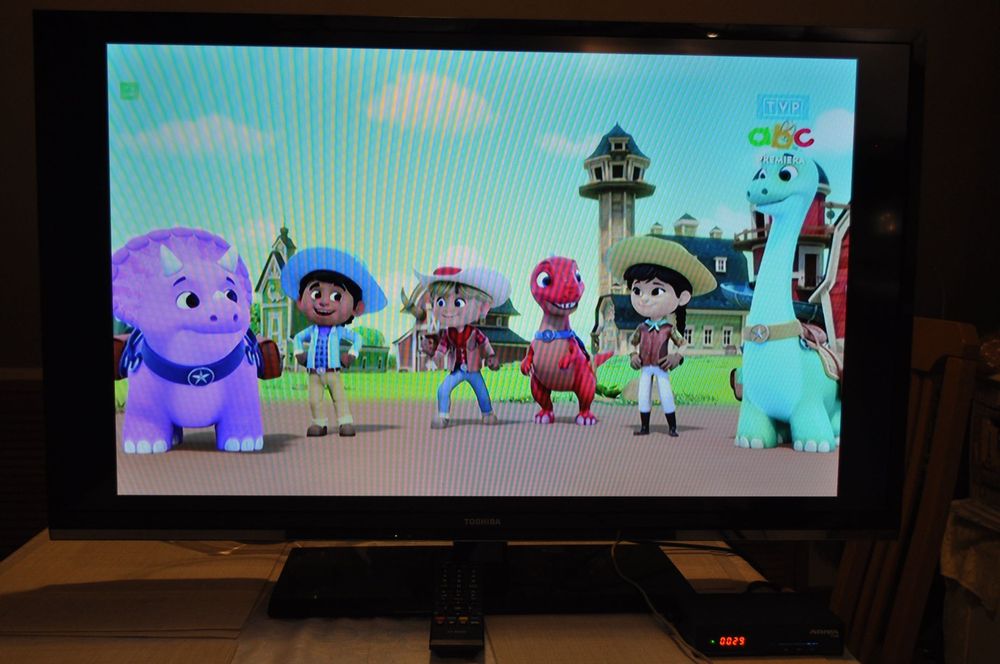 Telewizor Toshiba 40" 40RL938 z pilotem.