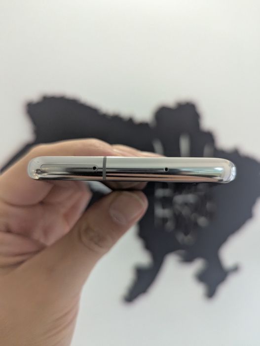 Samsung S10 8/128. White