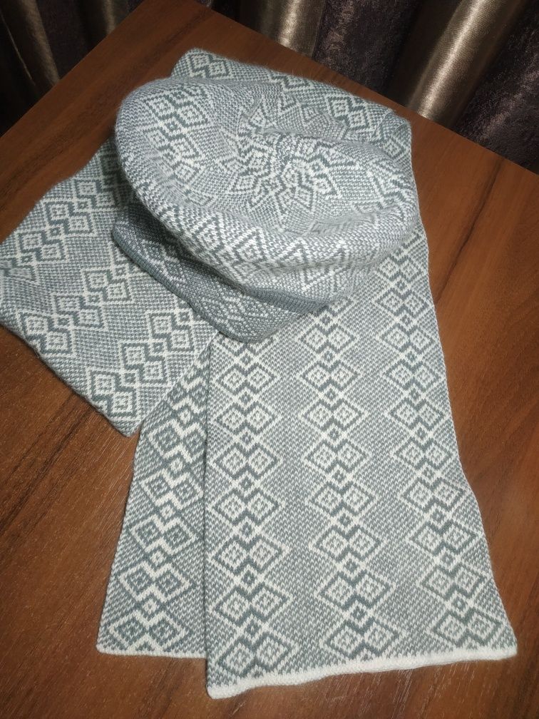 Комплект Шапка+ шарфик