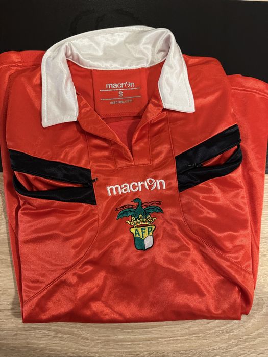 Vendo equipamentos arbitragem Macron