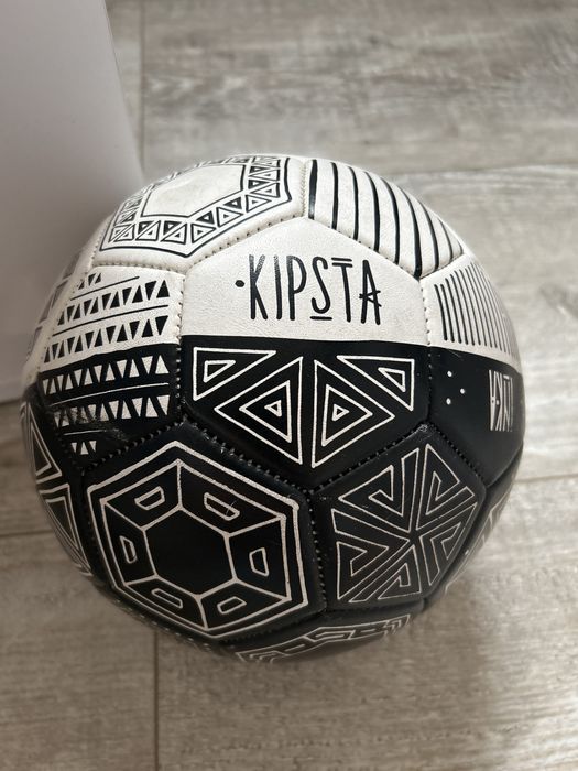 Piłka do piłki nożnejkipsta