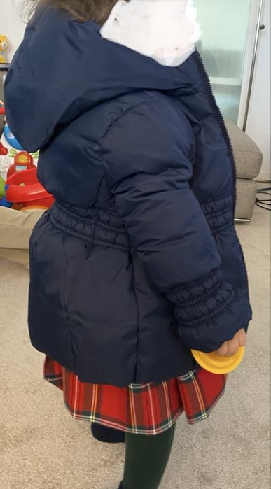 Blusão menina, 2 anos, da Mayoral. Como novo