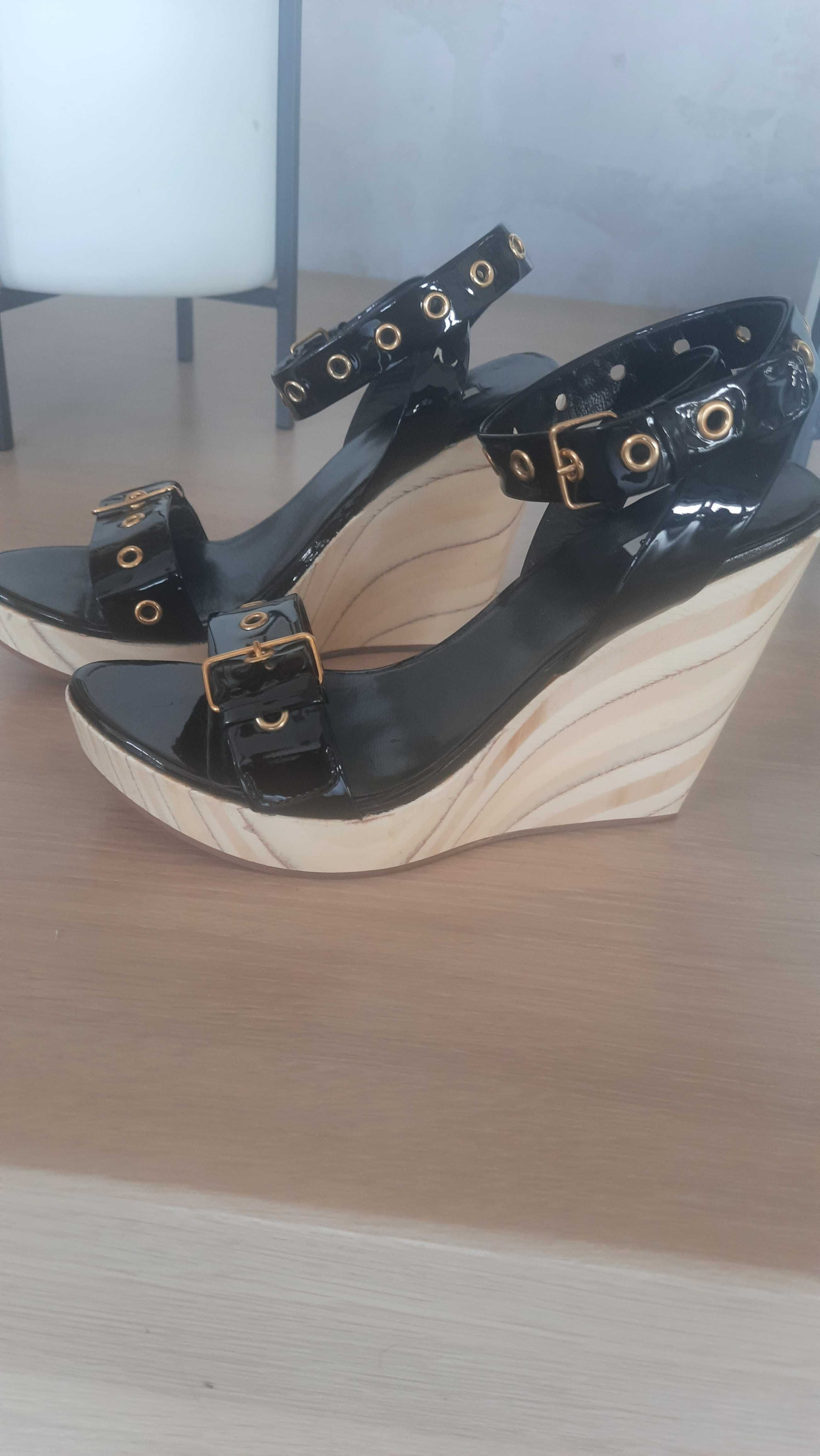 Buty sandały czarne koturn Miu Miu 37,5
