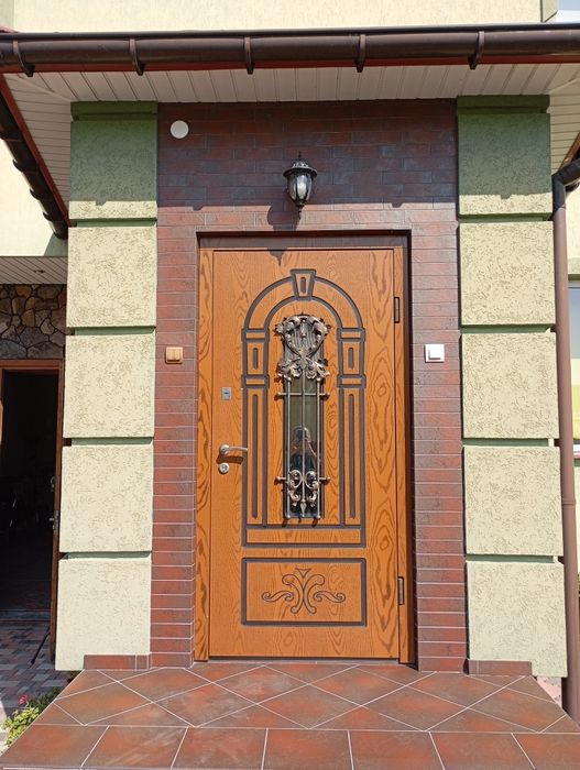 Заміна дверних накладок