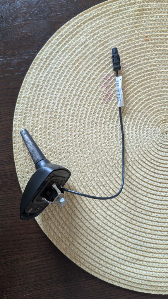 Antena dachowa Astra J