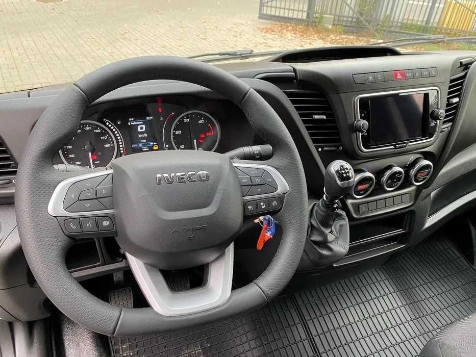 Wynajem #Iveco Daily #Plandeka z windą #Winda #Dostawczy #8ep #WROCŁAW