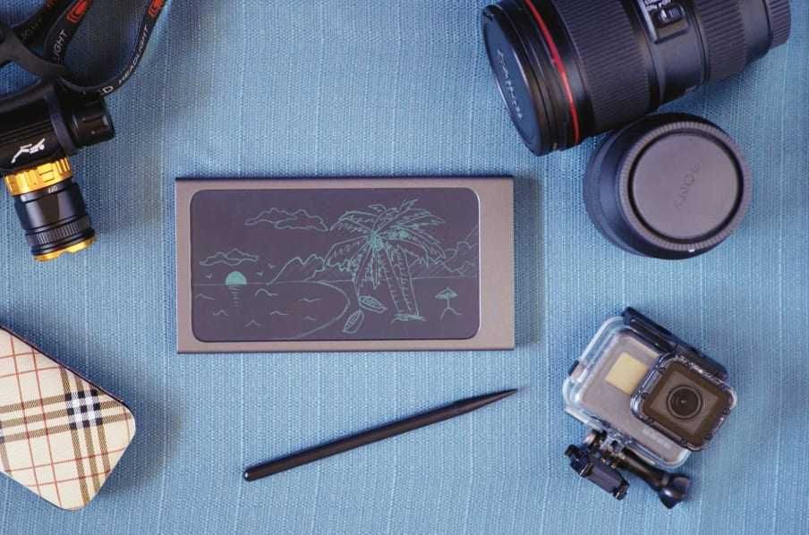 Memomate 3-in-1 E-Writer Tablet Power Bank & Wireless Charger