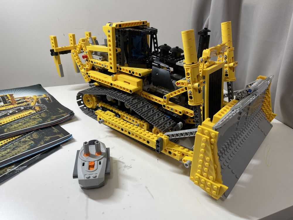 Lego technic 8275 Лего бульдозер екскаватор на радіоуправлінні / пульт