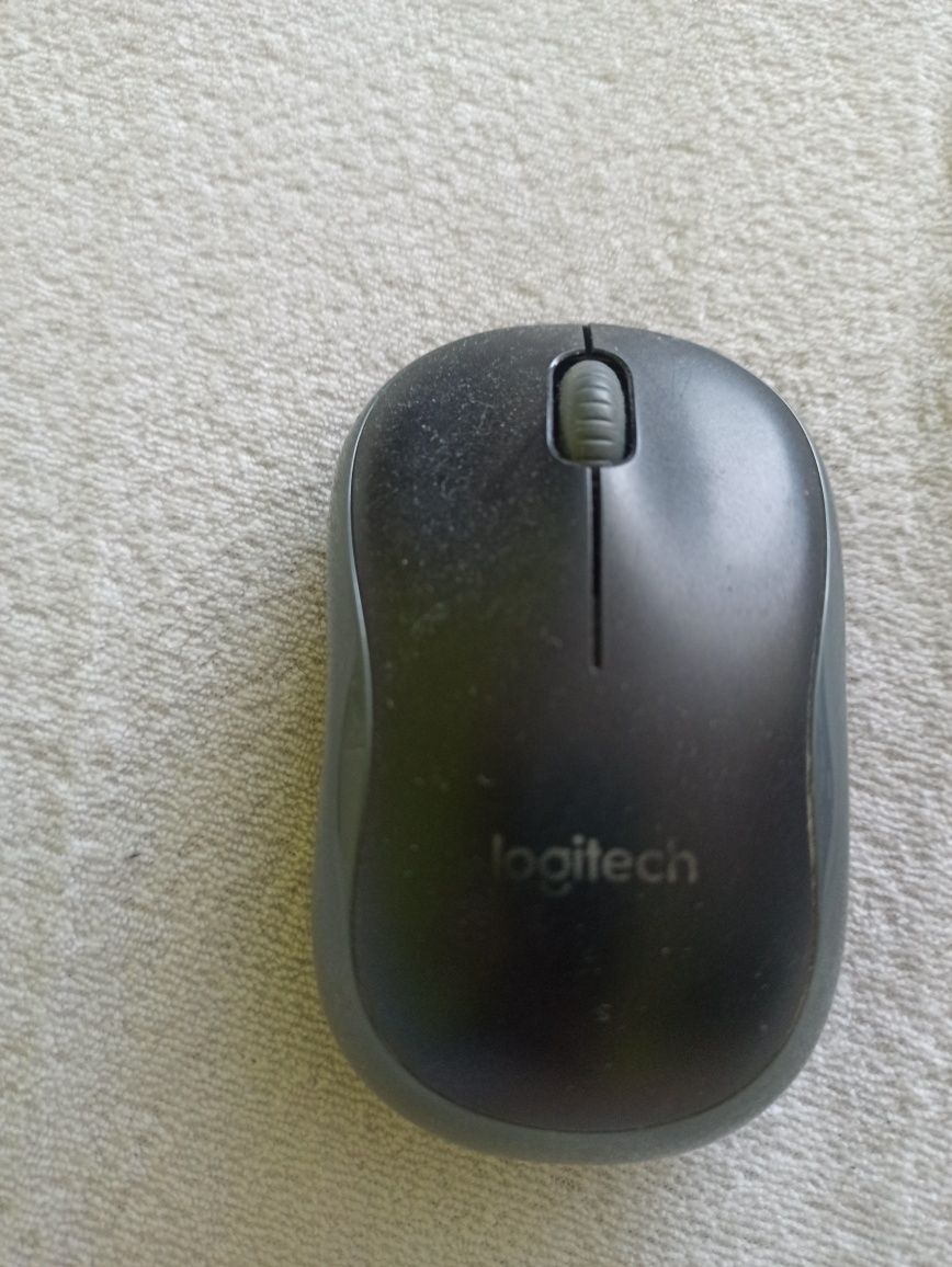 Klawiatura plus myszka Logitech
