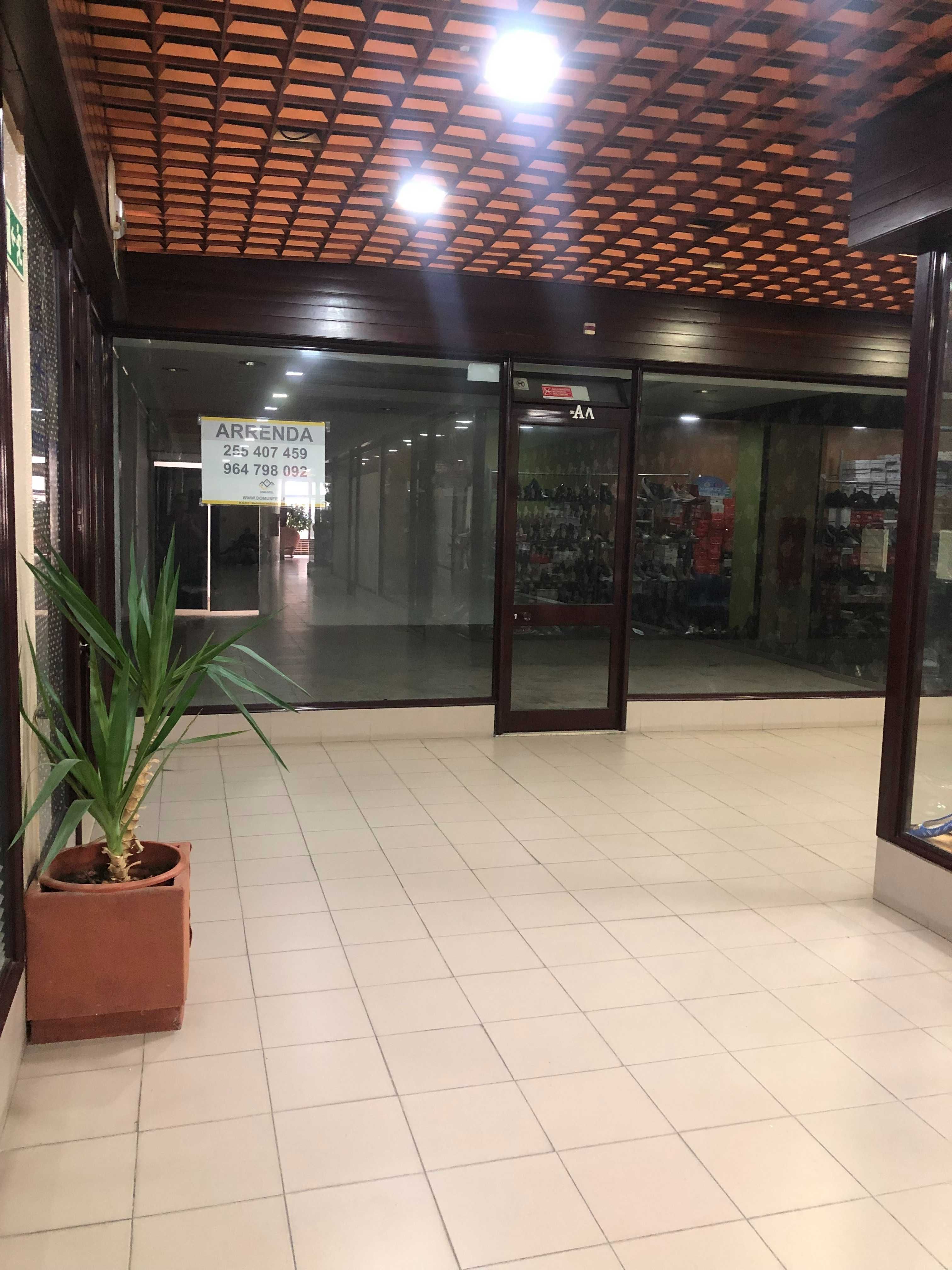 Loja Comercial - Centro de Penafiel