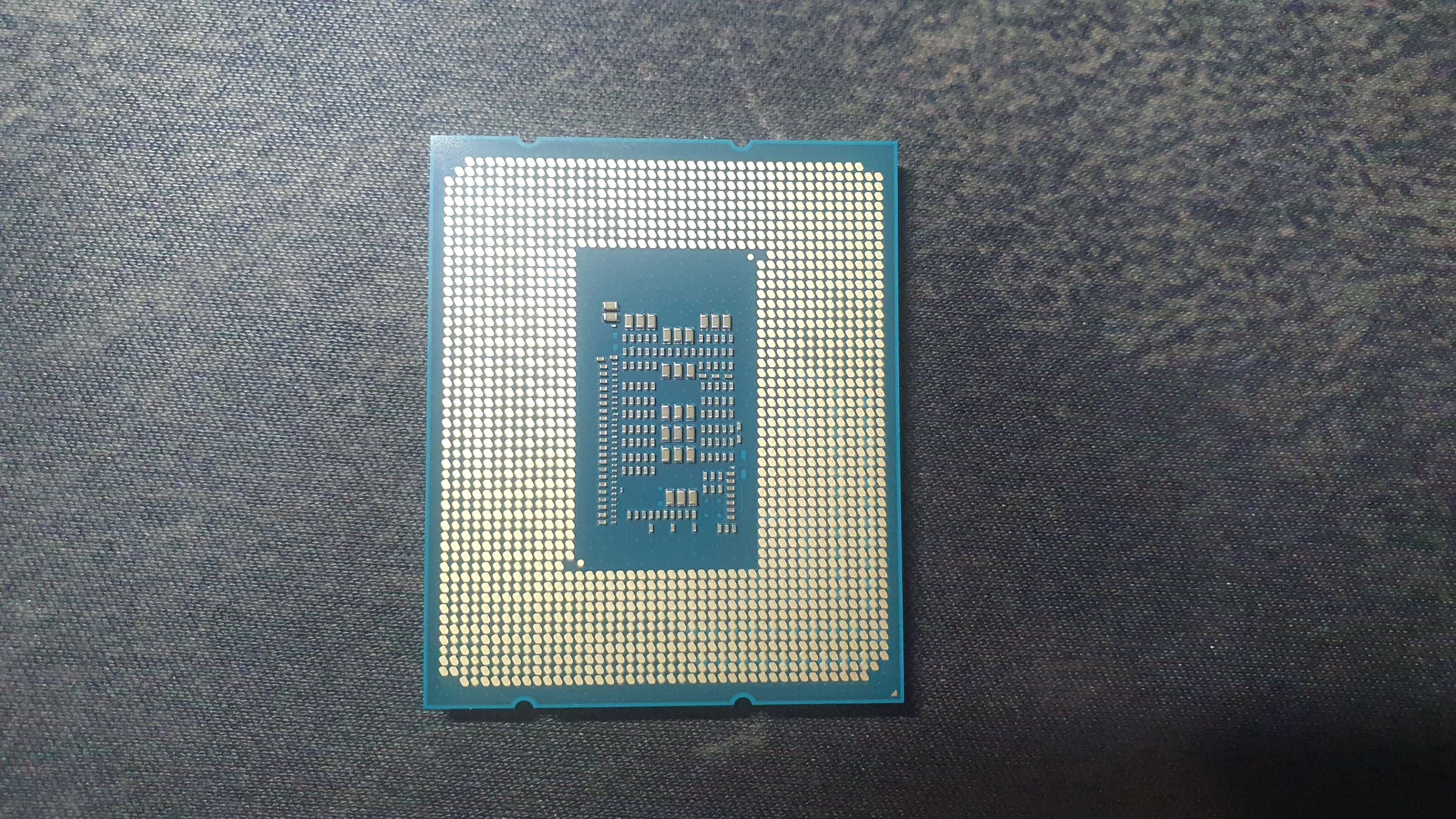 Процесор INTEL Core i5 12400F