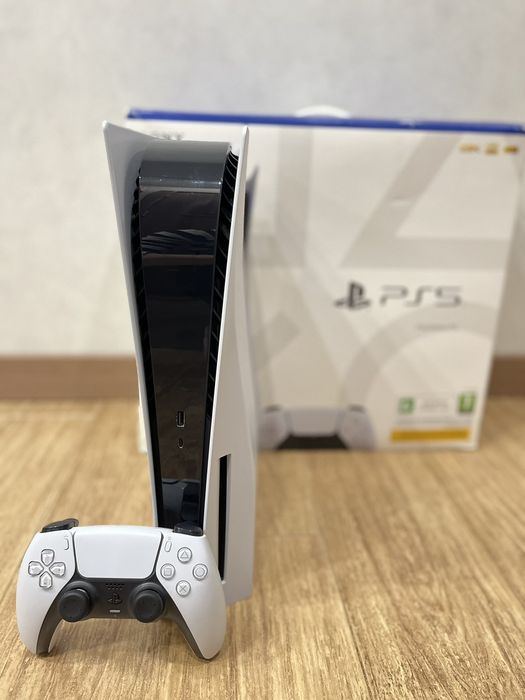 Sony PlayStation 5 Blue ray  два геймпади