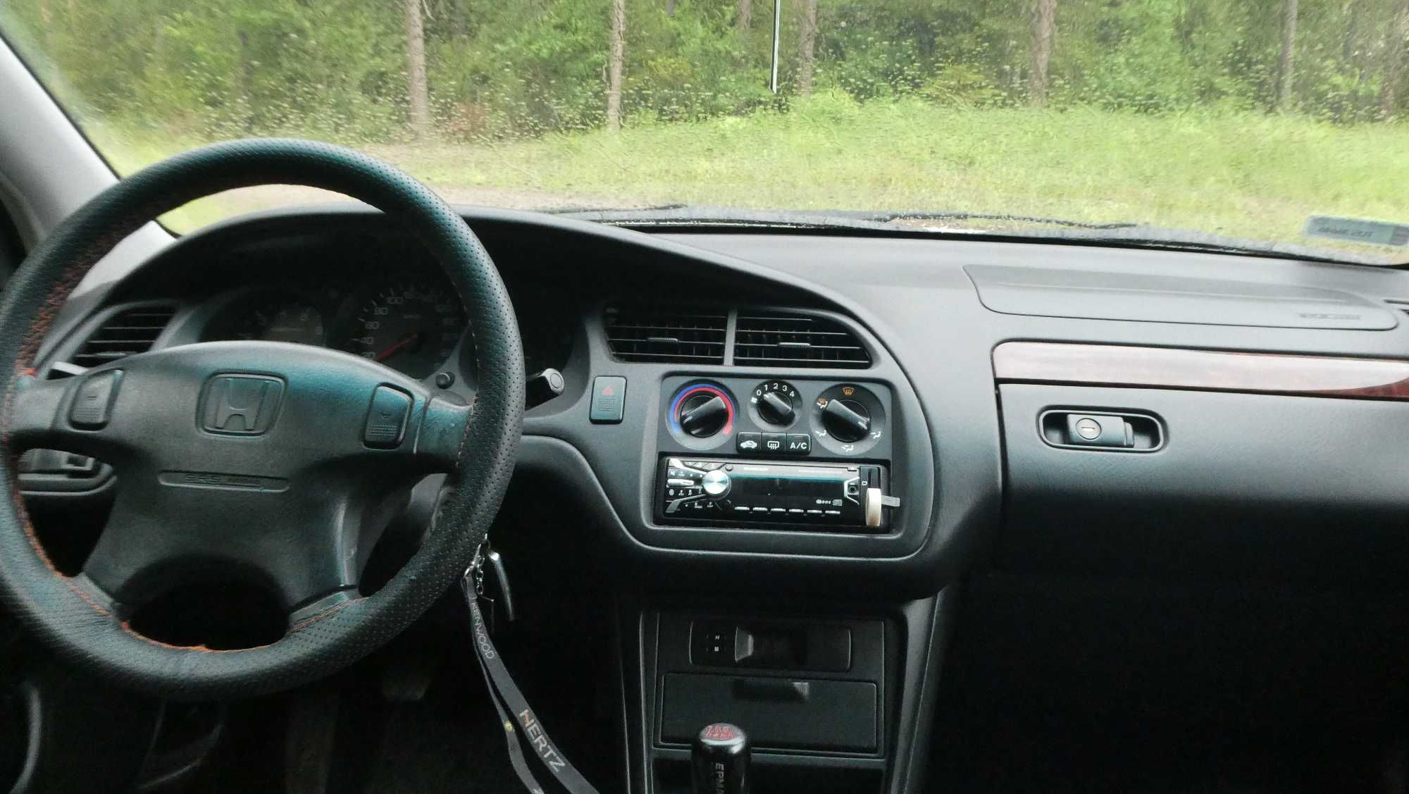 Honda Accord 6 1.8 VTEC 2000r. Klima