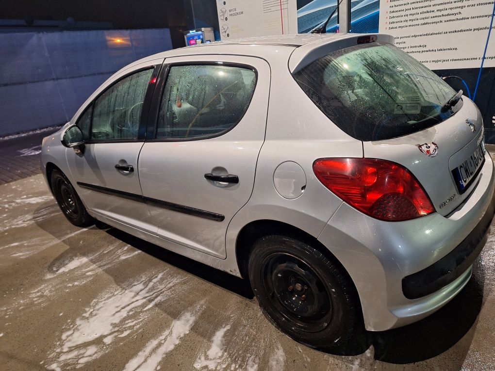 Sprzedam Peugot 207 1.4