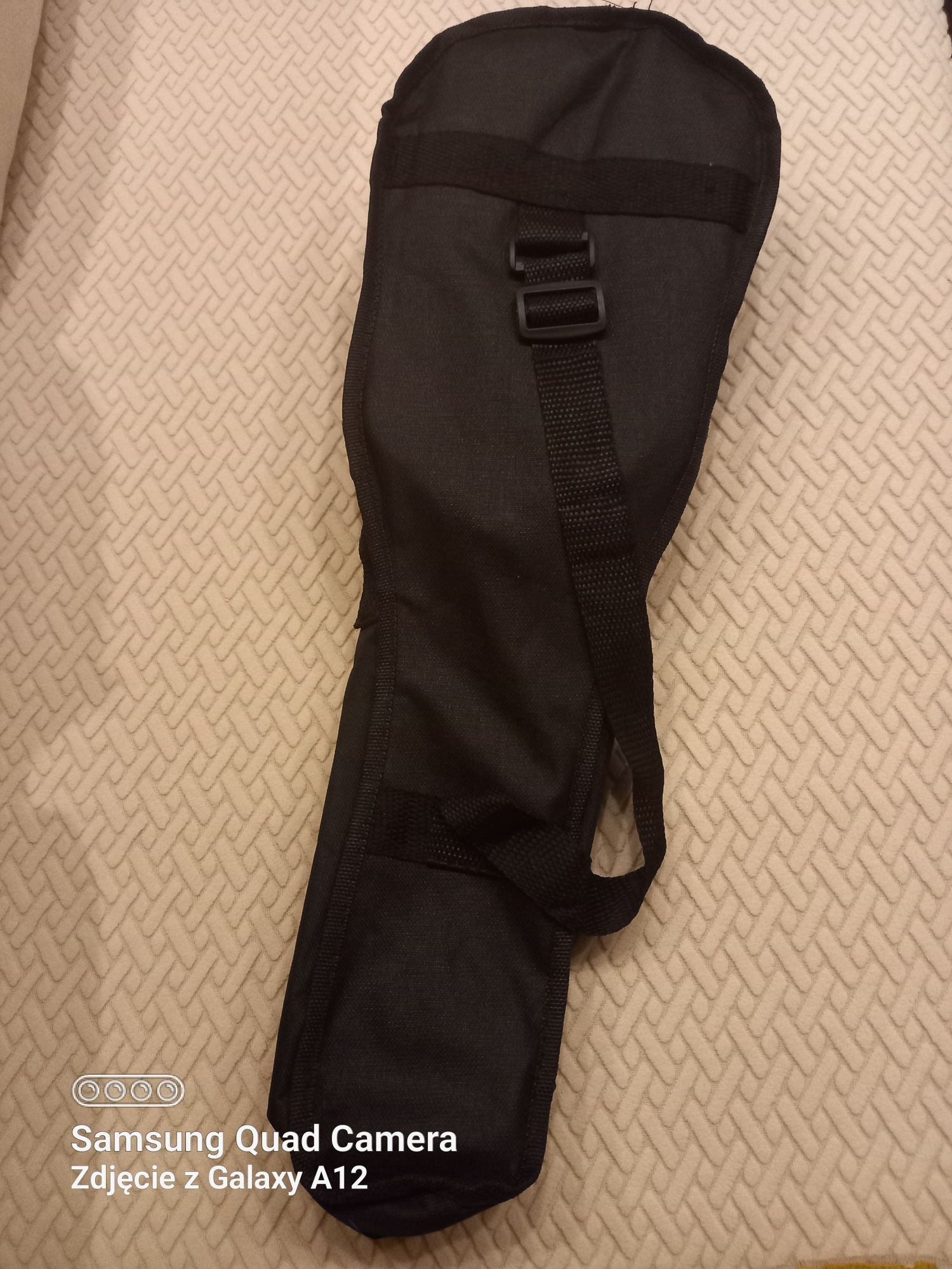 Ukulele Nowy instrument z futerałem i akcesoriami