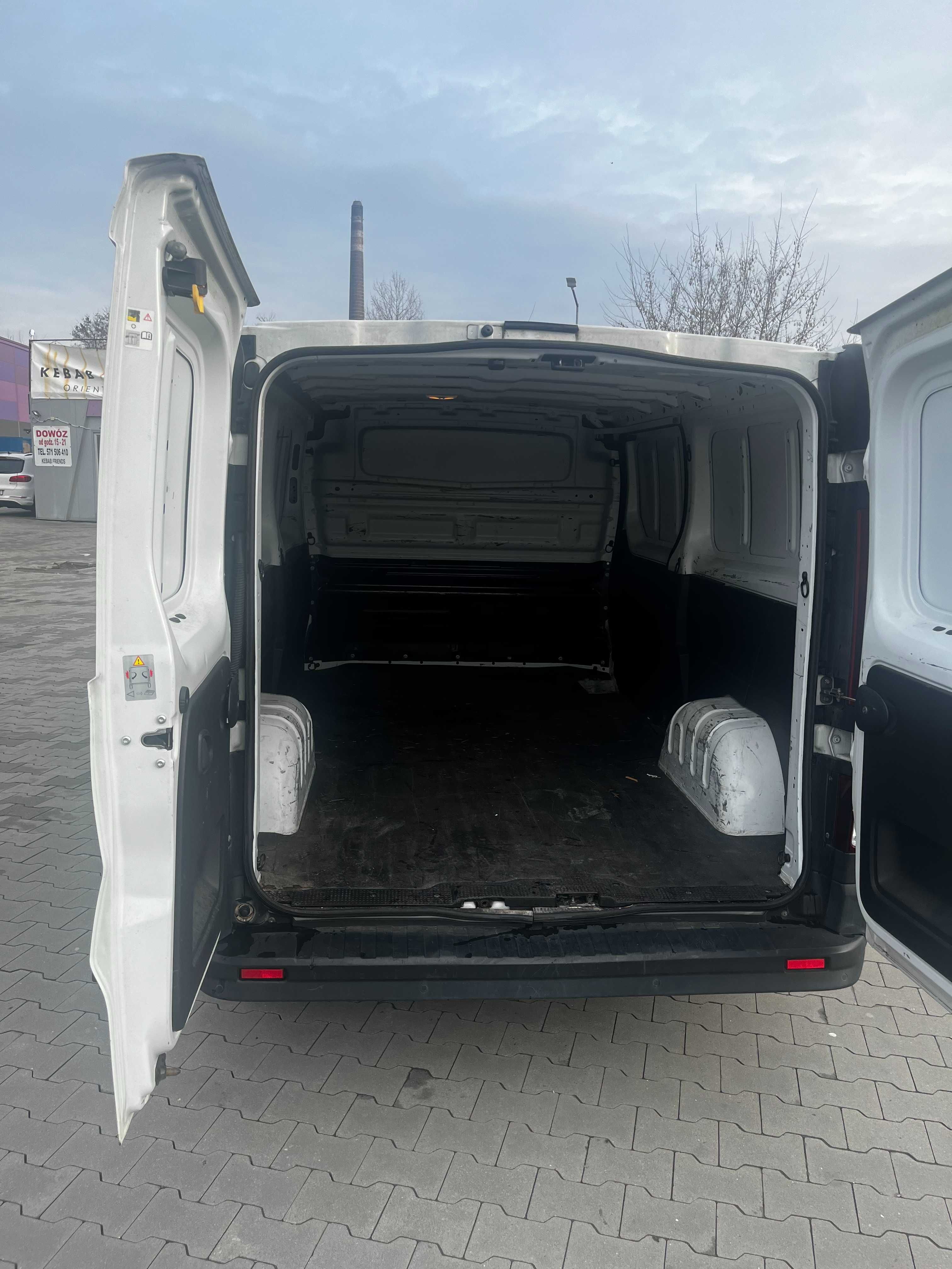 Renault Trafic niski przebieg, salon Polska, FV