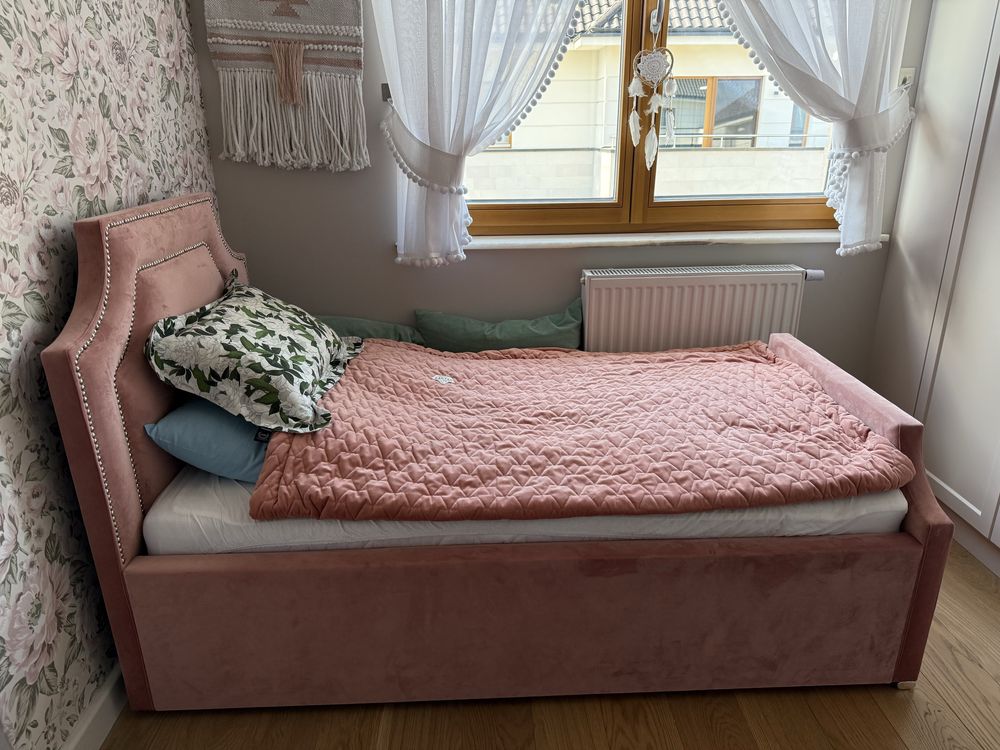 Łózko dla dziewczynki tapicerowane rozowe 160x90