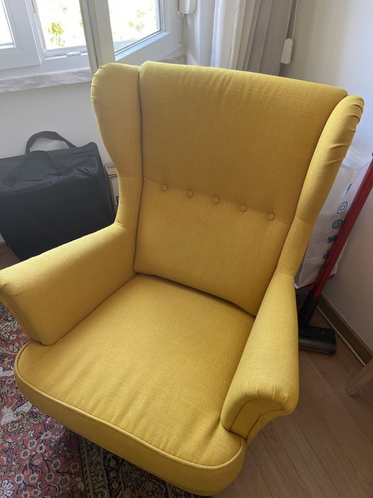 Cadeirão Amarelo Ikea