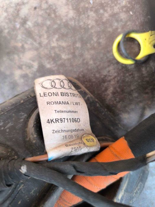 Комплект оригінальних портів зарядки Audi E-Tron 4KR971093H 4KR971106D