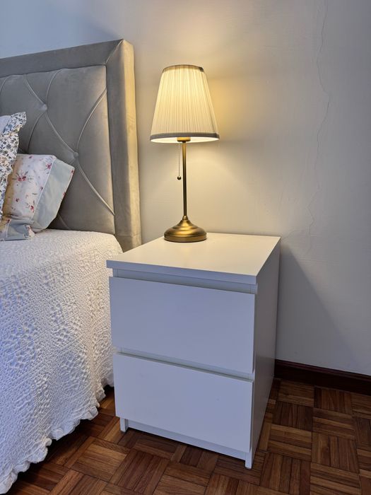 Mesa de Cabeceira - Malm (IKEA)