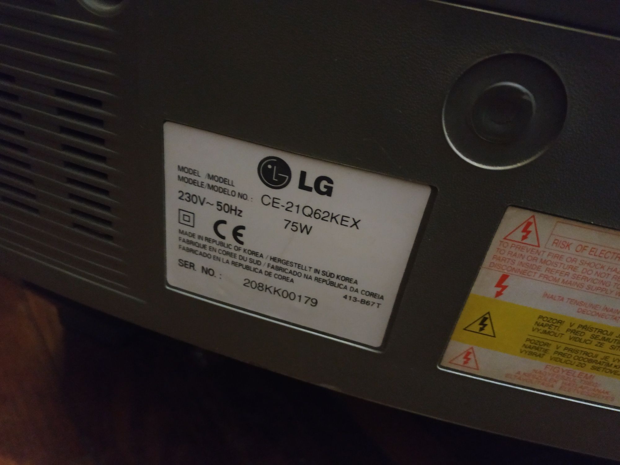 Телевізор LG CE-21Q62KEX