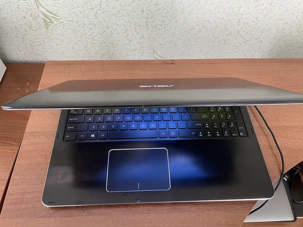 Ноутбук Asus Q503