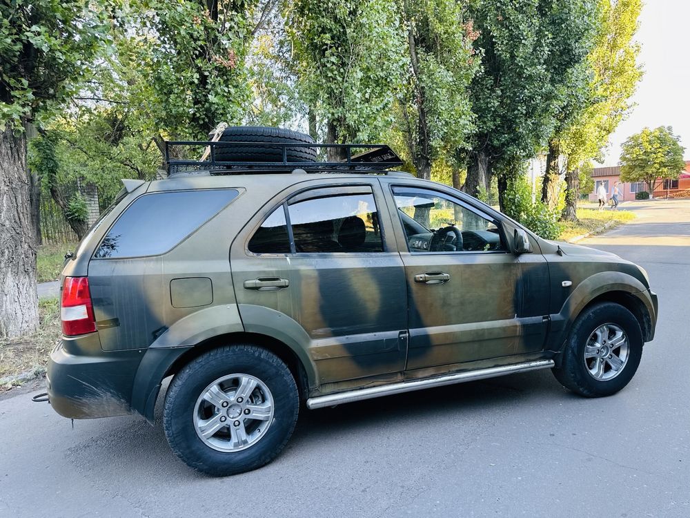 Продам KIA Sorento 2.5 TDI Avtomat 4x4 на отличном ходу сел поехал !