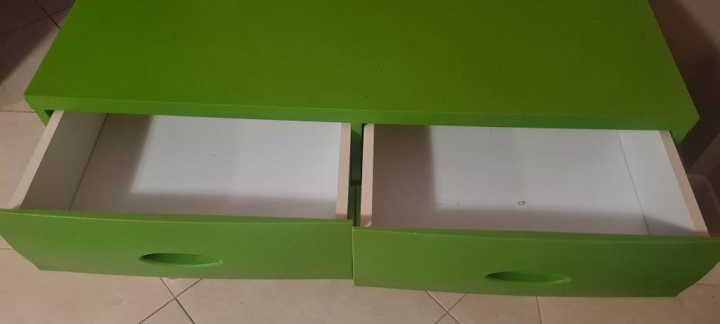 Comoda arrumação verde