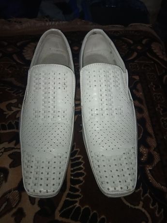 Туфли белые 39 размер