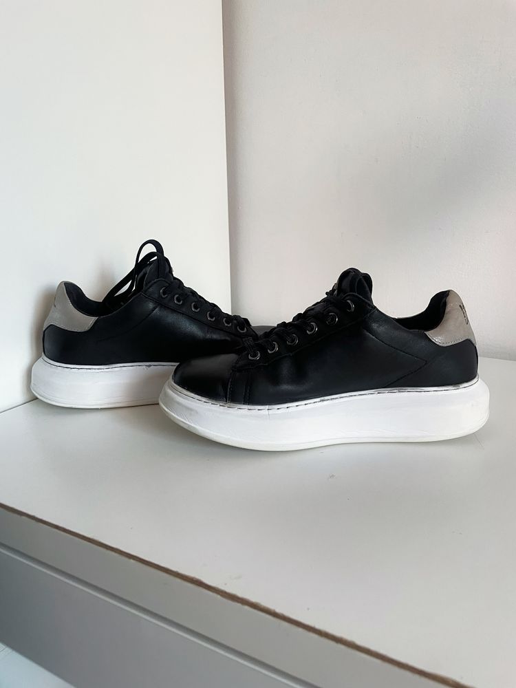 Oryginalne sneakersy Karl Lagerfeld rozmiar 39 logo damskie