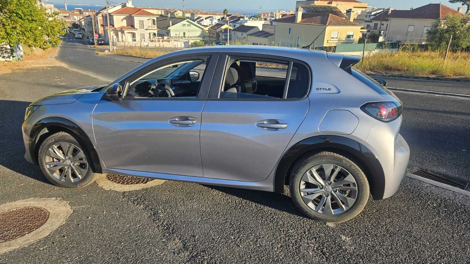 Peugeot e208 de 2023